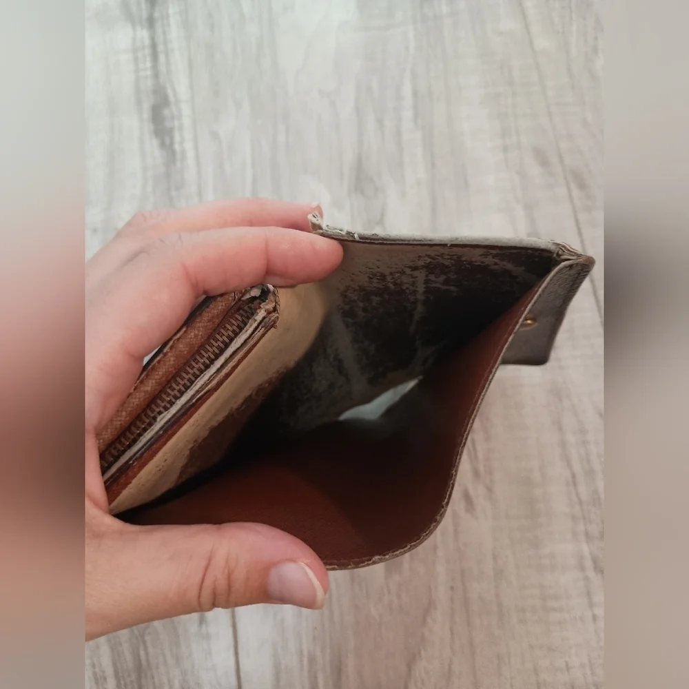 Louis Vuitton Monogram Tresor Wallet